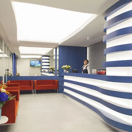 Hotel City Locarno 3* لوكارنو