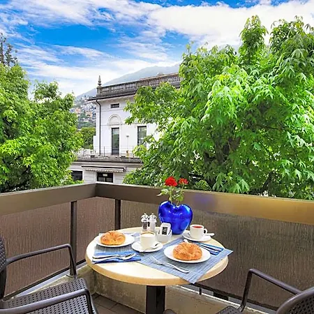 Hotel City Locarno Отель