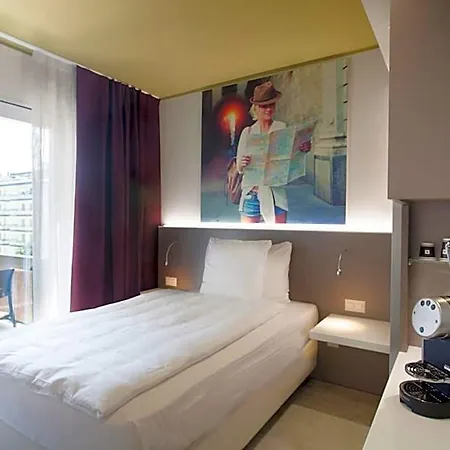 Hotel City Locarno Отель