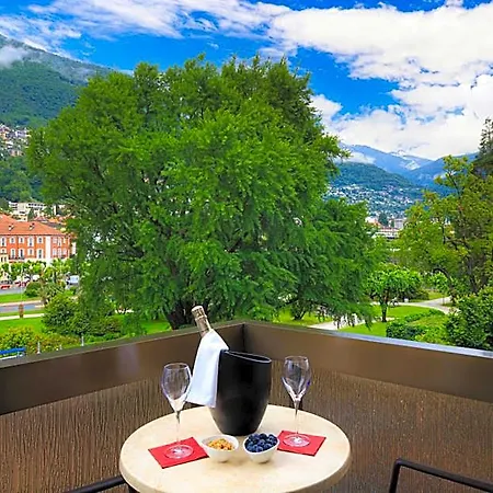 Отель Hotel City Locarno