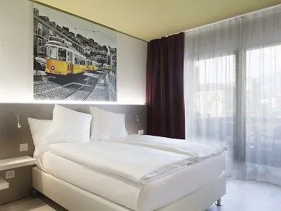فندق Hotel City Locarno لوكارنو