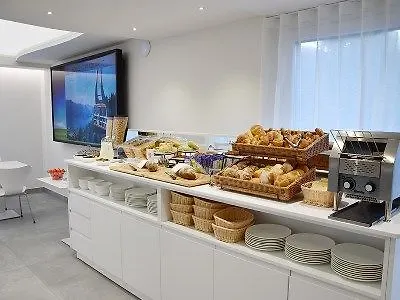 Hotel City Locarno 3*