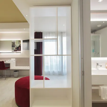 Hotel City Locarno 3* لوكارنو