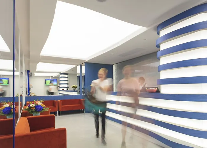 ホテル Hotel City Locarno ロカルノ