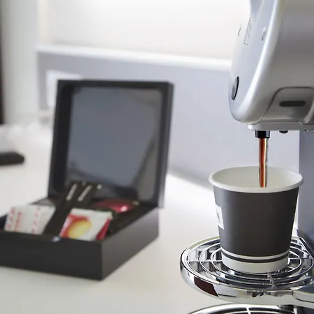 מלון Hotel City Locarno