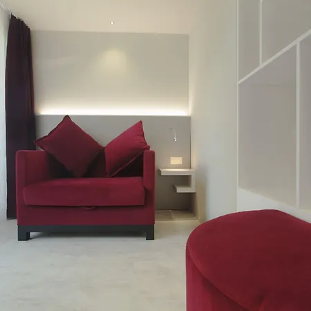 מלון Hotel City Locarno