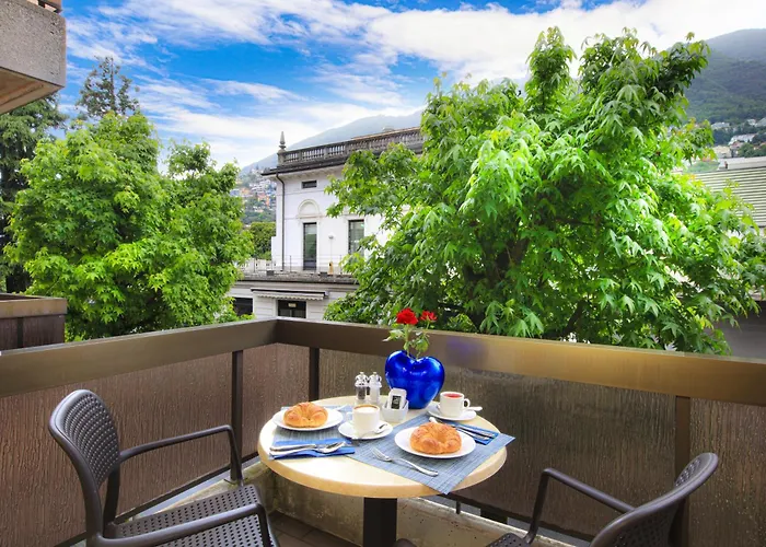 فندق Hotel City Locarno لوكارنو