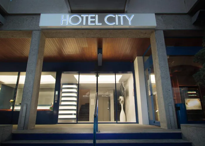 فندق Hotel City Locarno 3*