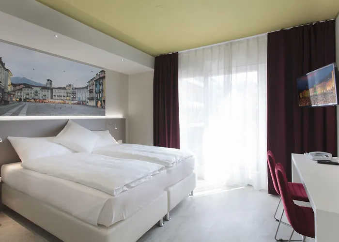 فندق Hotel City Locarno