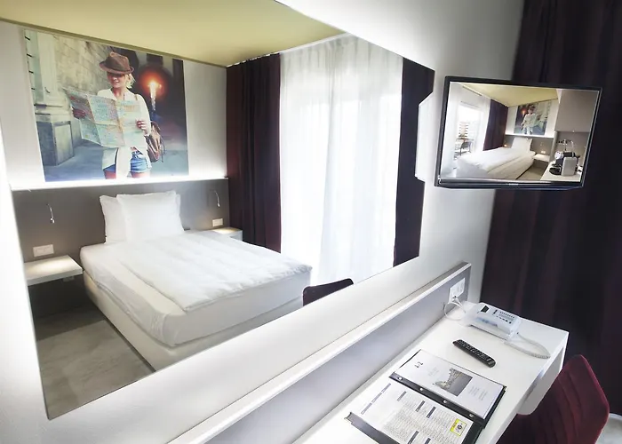 Hotel City Locarno 3* لوكارنو